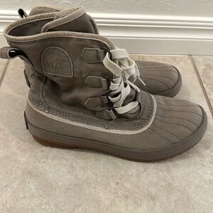 Sorel boots. Women’s.